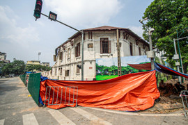 Phá dỡ tòa nhà Pháp cổ 4 mặt tiền, mở rộng đường Hùng Vương phục vụ đại lễ 2/9