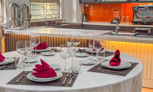 Khám phá phòng thực hành '5 sao' của sinh viên Cao đẳng Công thương Quốc tế