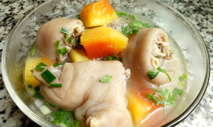 Cách nấu chân giò hầm đu đủ thơm ngon, đơn giản