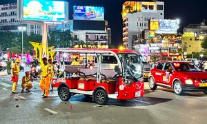 Xe điện du lịch tông 3 người thương vong ở Gia Lai