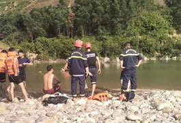 Trượt chân ngã khi đang lội suối, 2 sinh viên ở Đà Nẵng mất tích