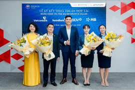 VinaLiving ký hợp tác với 4 ngân hàng lớn, đưa Salacia Villas phát triển