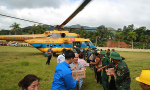 Thủ tướng yêu cầu không để người dân đói, khát, rét, không có chỗ ở do mưa lũ