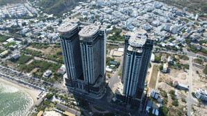 Cảnh hoang tàn ở cao ốc nghìn tỷ 'mắc cạn' bên vịnh Nha Trang
