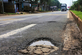 Đường hơn 640 tỷ đồng ở Đắk Lắk tiếp tục hư hỏng sau sửa chữa