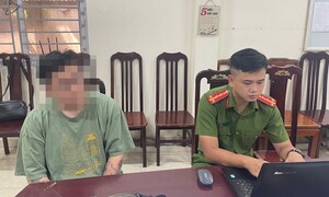 Danh tính người đàn ông xăm trổ hành hung phụ nữ ở chung cư Hà Nội