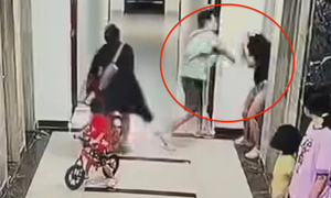 Nguyên nhân người đàn ông xăm trổ hành hung phụ nữ ở chung cư Hà Nội