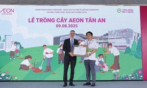 Lễ trồng cây 'Cánh rừng quê hương' tại AEON Tân An