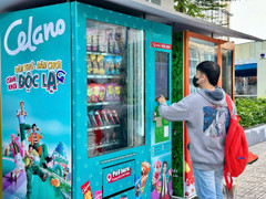 Nutifood tiên phong triển khai máy bán kem tự động