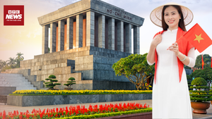 Ba Đình rợp sắc cờ, rộn ràng bước chân người dân cả nước