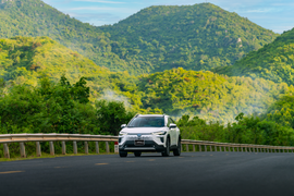 Cơ hội vàng tháng 8: Corolla Cross ưu đãi lên đến 51 triệu đồng