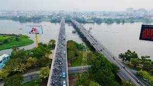 TP.HCM cấm ô tô qua cầu Bình Triệu 1 từ 23/8, lộ trình thay thế ra sao?