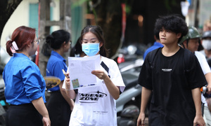 Trường đại học nào công bố điểm chuẩn 2025 sớm nhất?