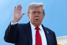 Tổng thống Donald Trump lên đường đến Alaska, chuẩn bị gặp Tổng thống Putin