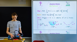 Thiếu nữ 17 tuổi giải mã được bí ẩn Toán học tồn tại suốt 40 năm