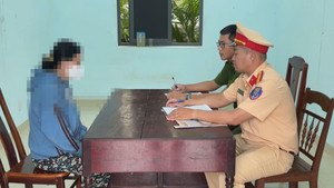 Đắk Lắk: Một phụ nữ đi xe đạp điện tông bà bán vé số rồi bỏ mặc nạn nhân