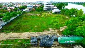 Tổ hợp thương mại dịch vụ hơn 200 tỷ 'treo' trên khu đất vàng ven sông Hương