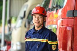 Dùng gà 'trinh sát' hang sâu 250m: Quyết định không bỏ cuộc trong mưa đá