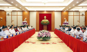 Bộ Chính trị: Khẩn trương kiện toàn bí thư cấp ủy ở những nơi còn khuyết