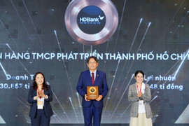 HDBank vào Top 50 Doanh nghiệp niêm yết tiêu biểu nhất 2025
