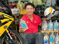 Bí quyết chọn dầu nhớt chống 'đường khó' tài xế nào cũng nên biết từ thợ máy
