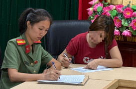 Vụ 'thông chốt' bảo vệ A80: Xử lý người phụ nữ xúc phạm lực lượng chức năng