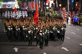 Hà Nội ‘rực lửa’: 40.000 người tổng hợp luyện diễu binh hoành tráng tối nay