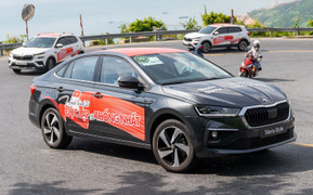 Mẫu sedan Skoda Slavia chưa ra mắt bất ngờ tham gia hành trình xuyên Việt