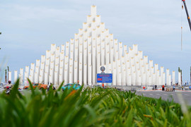 Tấp nập thi công bãi biển đẹp nhất Nam Bộ, sẵn sàng đón du khách dịp lễ 2/9