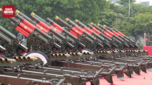 Hàng ngàn người chờ đợi màn pháo lễ tại sân vận động Quốc gia Mỹ Đình 