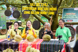 Bí thư xã ở Đắk Lắk livestream bán sầu riêng giúp nông dân