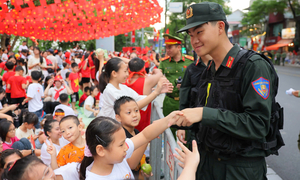 Những hình ảnh thắm tình quân dân trong buổi tổng hợp luyện A80