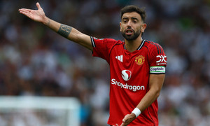 Đá hỏng phạt đền, Bruno Fernandes trách trọng tài không xin lỗi