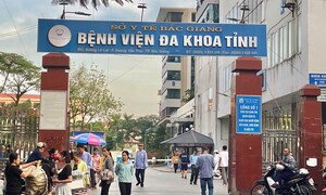 Người nhà bệnh nhân tố bị chặt chém 21 triệu cho chuyến xe cứu thương dài 200km