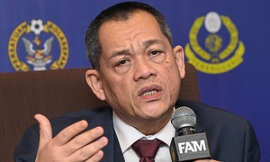 Chủ tịch LĐBĐ Malaysia từ chức