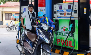 Xăng E10 sắp thay thế hoàn toàn xăng khoáng: Nguồn cung có dồi dào?