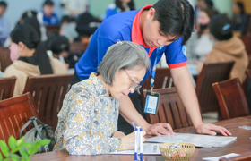 Người phụ nữ 62 tuổi trở thành tân sinh viên đại học với lý do đặc biệt