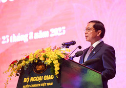 80 năm ngoại giao Việt Nam vì sự nghiệp đấu tranh, bảo vệ và xây dựng đất nước