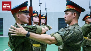 Khối quân nhân Nga cao 1m9 'gây sốt' tại sơ duyệt diễu binh 2/9