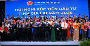 Chủ tịch tỉnh Gia Lai Phạm Anh Tuấn cam kết ‘5 cùng’ với doanh nghiệp