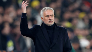 Mourinho bị thanh lý hợp đồng lần thứ 7, vẫn lý do quen thuộc