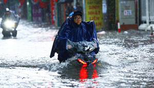 Chuyên gia cảnh báo bão số 6 Nongfa đổ bộ chiều tối nay, mưa lớn dồn dập