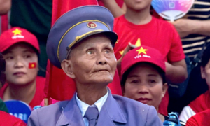 Người lính già đi qua hai cuộc kháng chiến và ánh mắt sâu lắng giữa Ba Đình