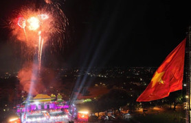 Huế bắn pháo hoa tầm cao, miễn phí vé tham quan di tích ngày 2/9