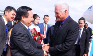 Chủ tịch nước Cuba và Phu nhân đến Hà Nội, bắt đầu thăm cấp Nhà nước