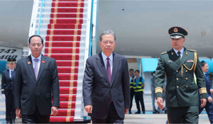 Ủy viên trưởng Nhân đại toàn quốc Trung Quốc bắt đầu thăm chính thức Việt Nam