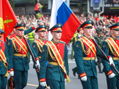 4 khối quân đội nước ngoài sải bước uy nghi, đều tăm tắp trên phố Hà Nội