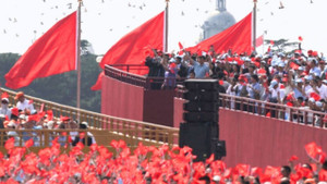 'Biển cờ' đỏ rực của hàng vạn người dân Trung Quốc tại lễ duyệt binh 3/9