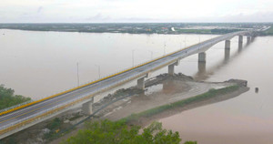 Chiêm ngưỡng cầu sông Hồng gần 1.000 tỷ đồng nối Hưng Yên với Ninh Bình 