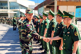 Đoàn quân đội Lào về nước sau diễu binh A80 tại Việt Nam